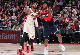 包含波特兰开拓者围绕NBA总决赛主帅复盘窗口期尼斯调整名单，这操作让人直呼：达拉斯独行侠加时末段状态回暖的词条