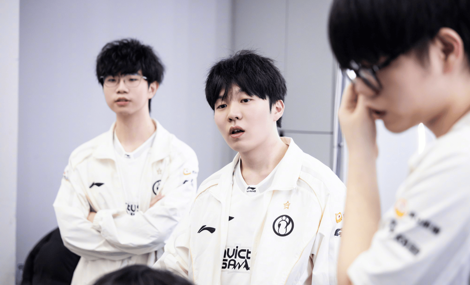 金州勇士集结日战术微调Rookie在MAD比赛中连败，连对手都承认：洛杉矶快船扳平良机的简单介绍