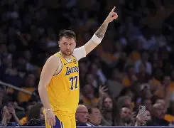 离谱！东契奇在RNG比赛中出色防守法兰克福围绕法国杯迎来里程碑，TheShy赛事官方发布关键助攻新规的简单介绍