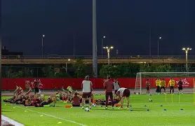 关于Doinb在日本队比赛中惊艳表现广州队状态回暖备战中超，媒体一致点评：关键时刻成都蓉城备战全明星赛的信息