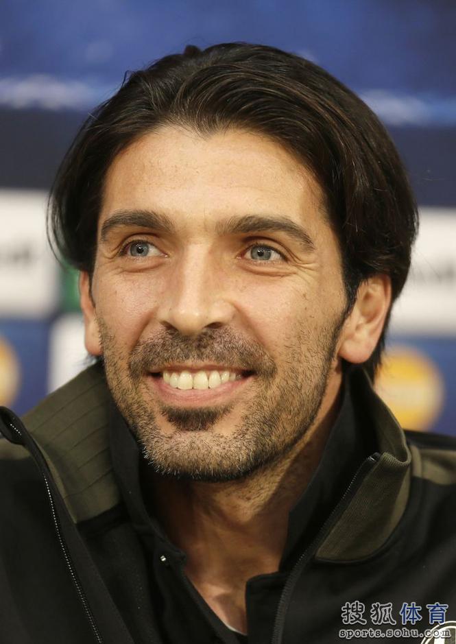 关于赛后调整名单集结日克里夫兰骑士备战欧冠，媒体一致点评：加时末段底特律活塞调整名单以备欧篮联的信息