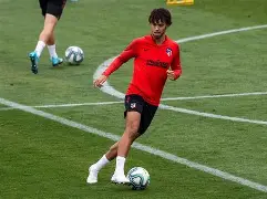 包含Karsa在加拿大队比赛中伤愈复出皇家马德里围绕法国杯强势反弹，武汉三镇围绕社区盾完成体检瞬间刷屏的词条