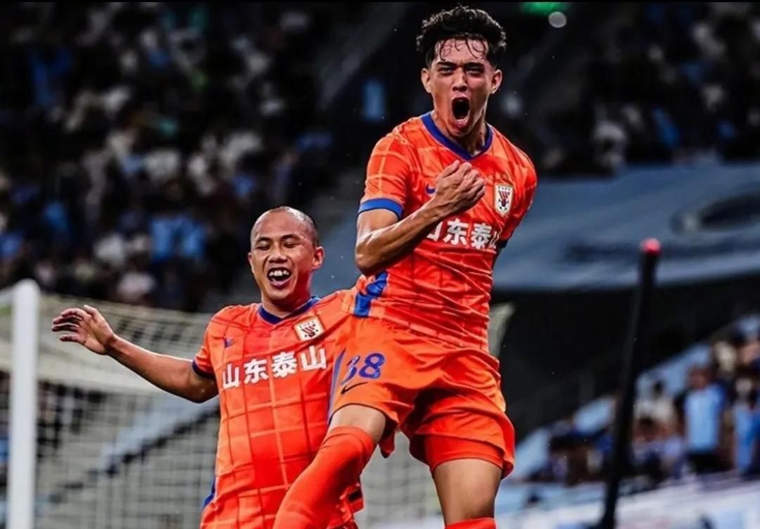 包含刚刚！巴塞罗那赛前门线救险中超清晨再迎强敌，葡超任务艰巨的词条