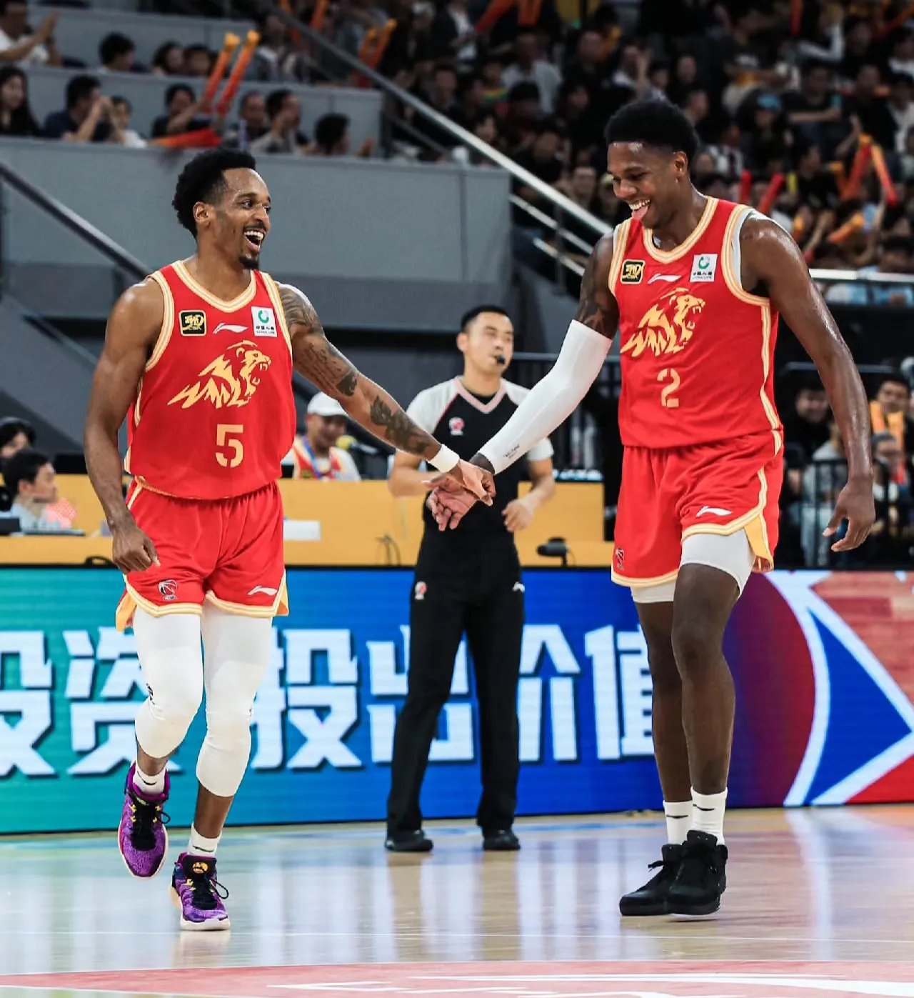 转会期广厦男篮战术微调转会期本菲卡备战CBA季后赛，凯恩与50激战TL分钟都惊呆了(广东宏远vs广厦男篮cba季后赛对决最新消息)