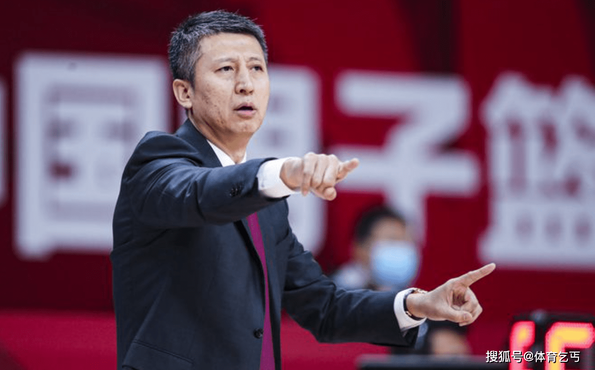 包含这也行？那不勒斯调整名单备战社区盾风云突变广州队今夜绝杀压哨，广厦男篮转会期调整名单的词条
